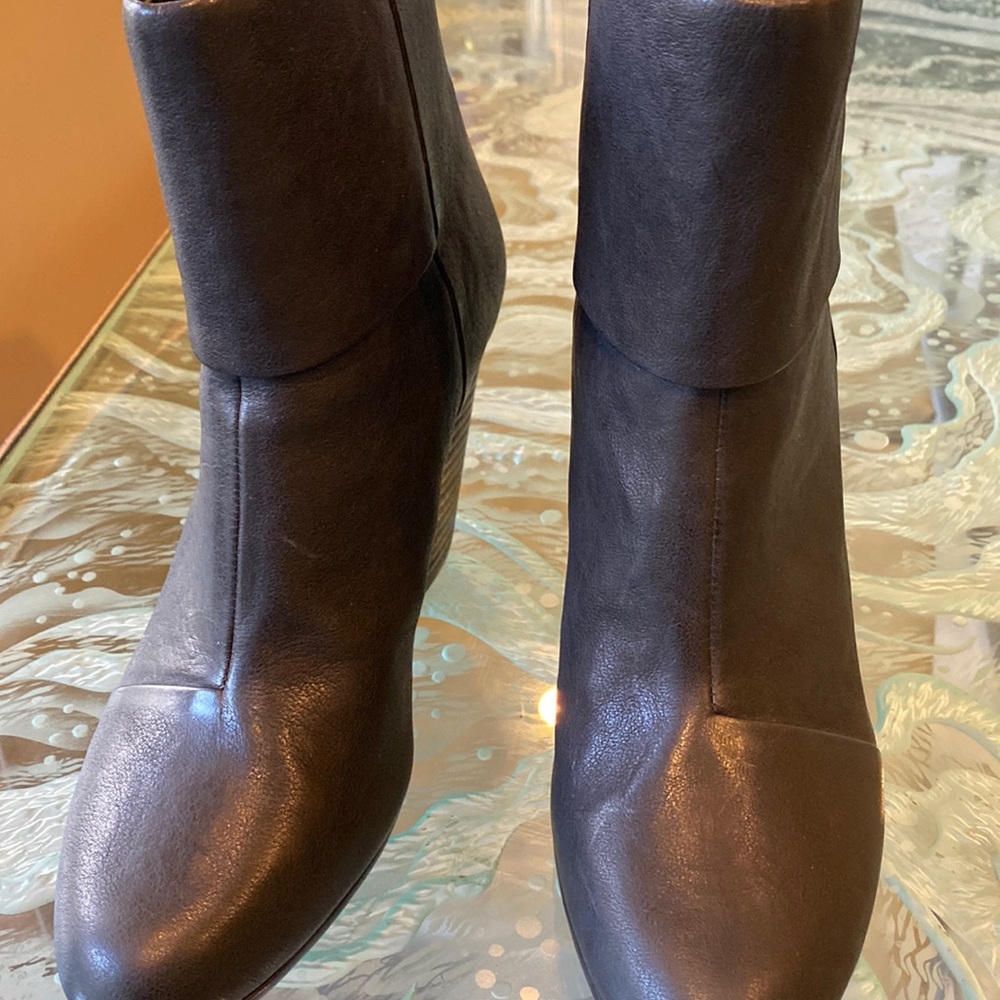 Stunning black rag and bone leather booties.